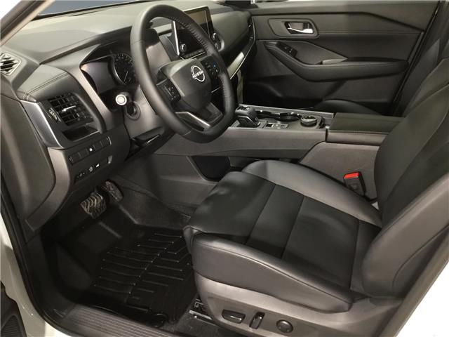 2026 Nissan Rogue SV Moonroof (Stk: N26061) in Sault Ste. Marie - Image 9 of 15