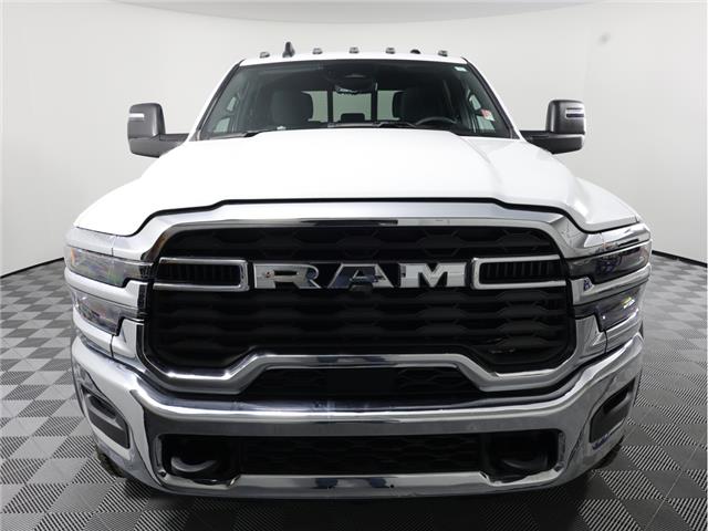 2025 RAM 5500 Chassis Tradesman/Big Horn (Stk: H20668) in Calgary - Image 3 of 17