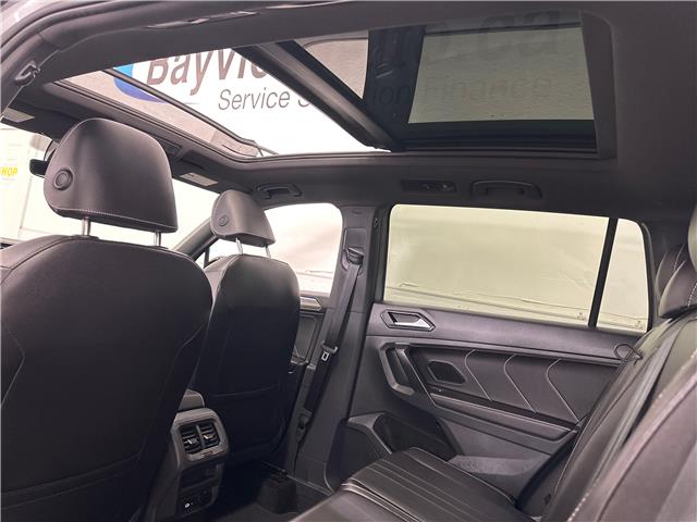 2024 Volkswagen Tiguan Comfortline R-Line Black Edition (Stk: 43425J) in Belleville - Image 8 of 26