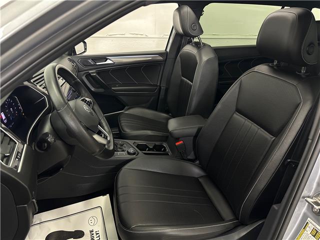 2024 Volkswagen Tiguan Comfortline R-Line Black Edition (Stk: 43425J) in Belleville - Image 12 of 26