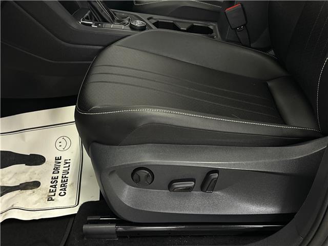 2024 Volkswagen Tiguan Comfortline R-Line Black Edition (Stk: 43425J) in Belleville - Image 16 of 26
