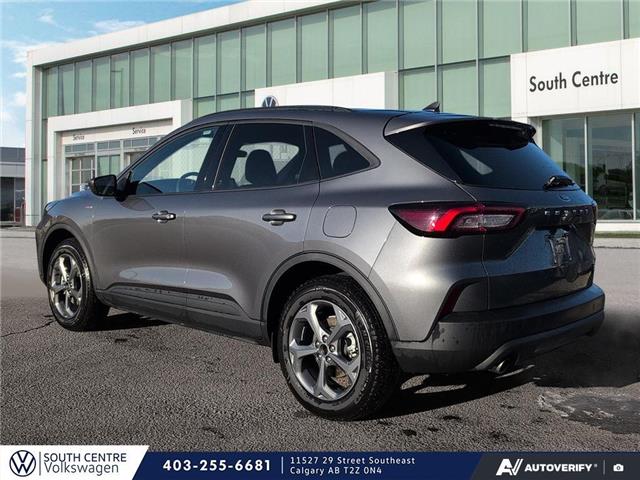 2025 Ford Escape ST-Line (Stk: SU7711) in Calgary - Image 4 of 24
