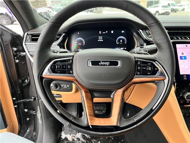 2025 Jeep Grand Cherokee Summit (Stk: 25-438) in Sarnia - Image 14 of 26