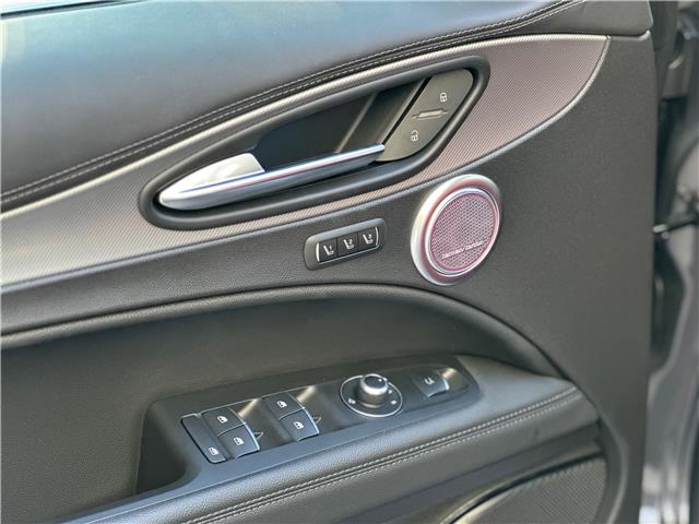 2025 Alfa Romeo Stelvio Base (Stk: 686AR) in Toronto - Image 18 of 24