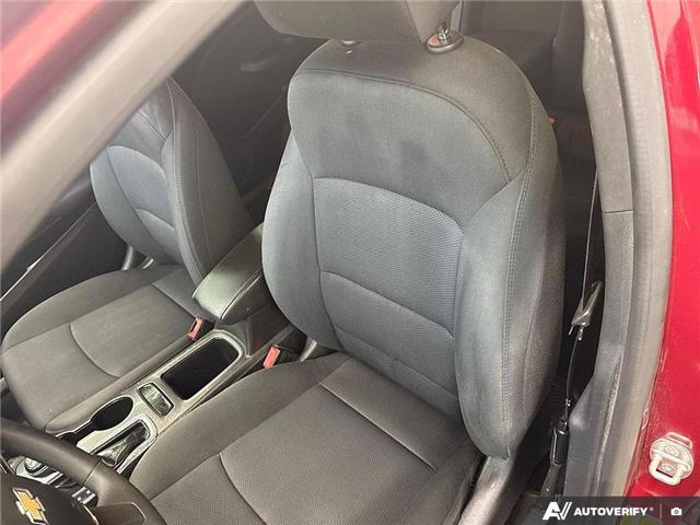 2017 Chevrolet Cruze Hatch LT Auto (Stk: 165000) in London - Image 22 of 26