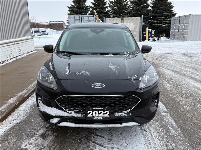 2022 Ford Escape SE Hybrid (Stk: UM040A) in London - Image 2 of 23 2022 Ford Escape SE Hybrid (Stk: UM040A) in London - Image 2 of 23