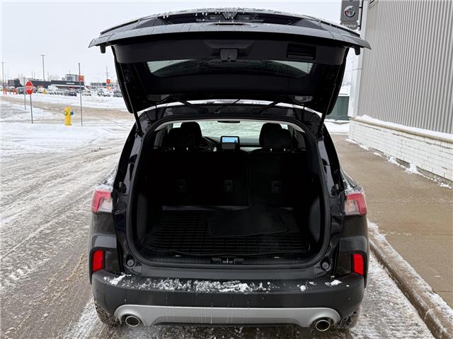 2022 Ford Escape SE Hybrid (Stk: UM040A) in London - Image 6 of 23 2022 Ford Escape SE Hybrid (Stk: UM040A) in London - Image 6 of 23
