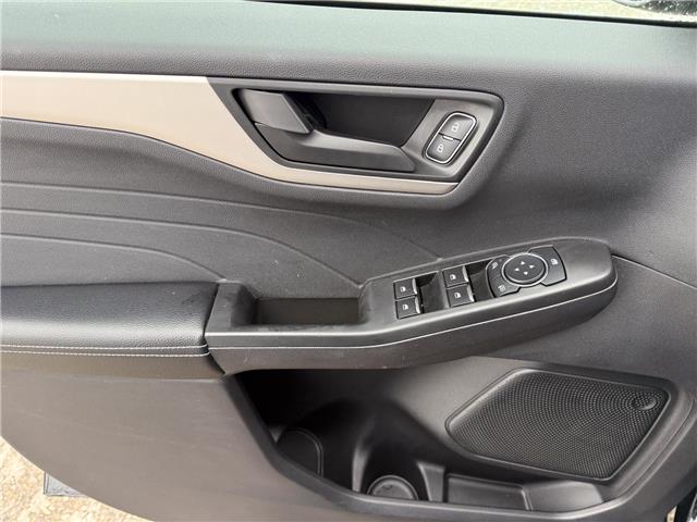 2022 Ford Escape SE Hybrid (Stk: UM040A) in London - Image 20 of 23 2022 Ford Escape SE Hybrid (Stk: UM040A) in London - Image 20 of 23