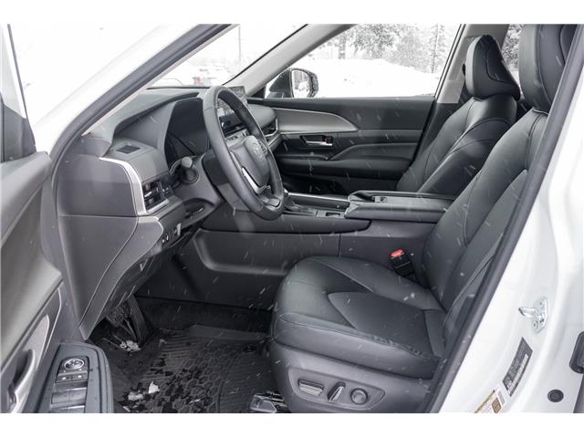 2025 Toyota Grand Highlander Hybrid XLE (Stk: 26035A) in Walkerton - Image 9 of 17