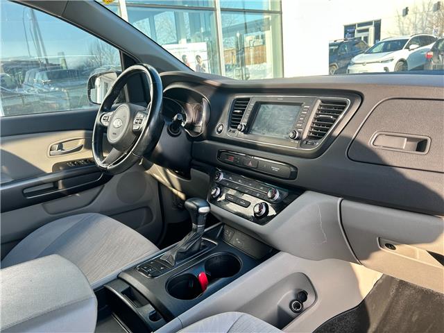 2017 Kia Sedona LX (Stk: V6158A) in Kingston - Image 8 of 23