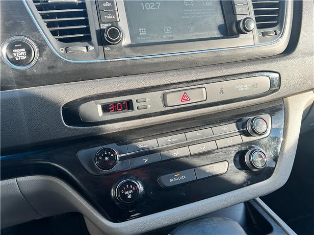 2017 Kia Sedona LX (Stk: V6158A) in Kingston - Image 11 of 23