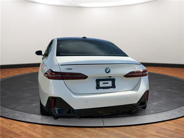 2026 BMW 550e xDrive (Stk: B2608) in Sarnia - Image 7 of 26