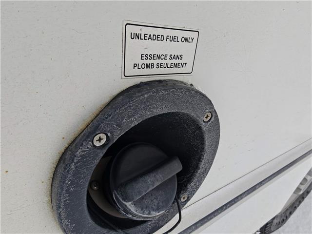 2017 GMC Savana Cutaway 3500 1WT in Ottawa - Image 10 of 18