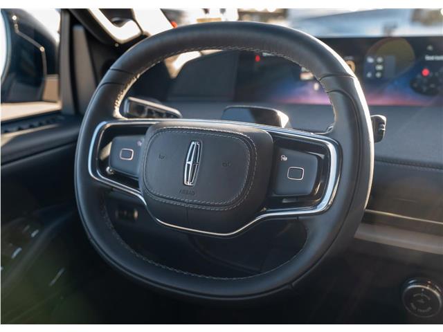 2026 Lincoln Navigator L Reserve (Stk: T-730) in Calgary - Image 13 of 22