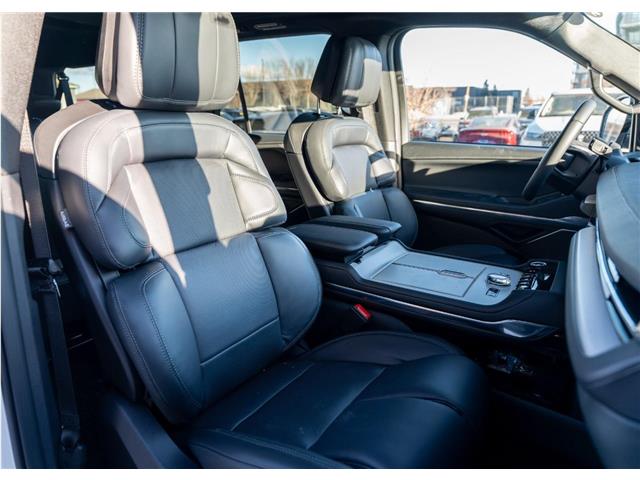 2026 Lincoln Navigator L Reserve (Stk: T-730) in Calgary - Image 20 of 22