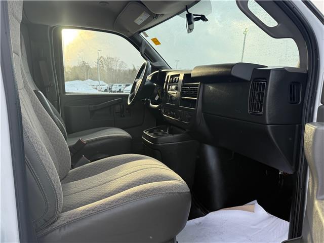 2021 Chevrolet Express 2500 Work Van (Stk: W9326) in Uxbridge - Image 14 of 16