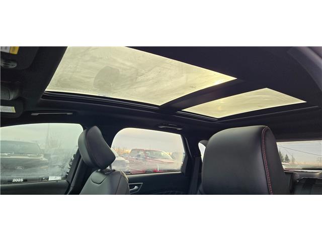 2022 Ford Edge ST Line in Morrisburg - Image 9 of 10