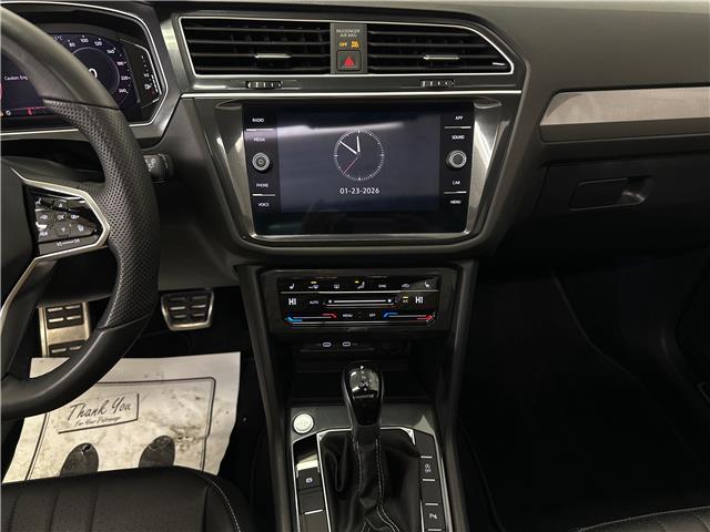 2024 Volkswagen Tiguan Comfortline R-Line Black Edition (Stk: 43430J) in Belleville - Image 14 of 25