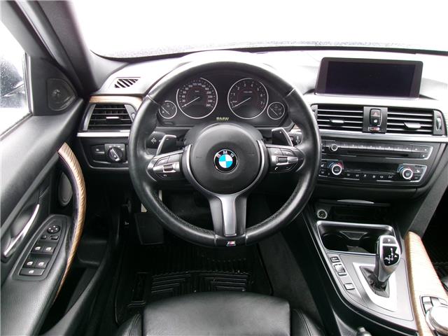 2014 BMW 328i xDrive Touring in Kitchener - Image 13 of 28