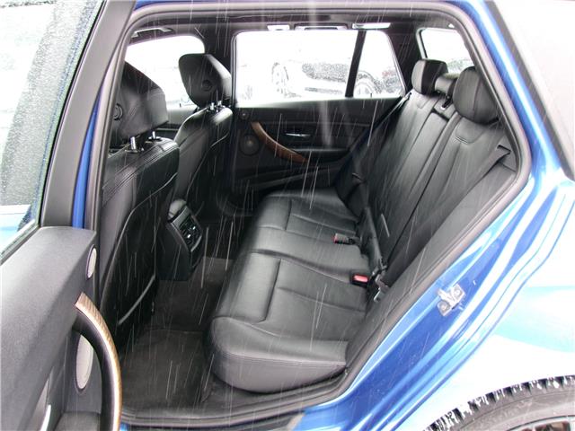 2014 BMW 328i xDrive Touring in Kitchener - Image 14 of 28