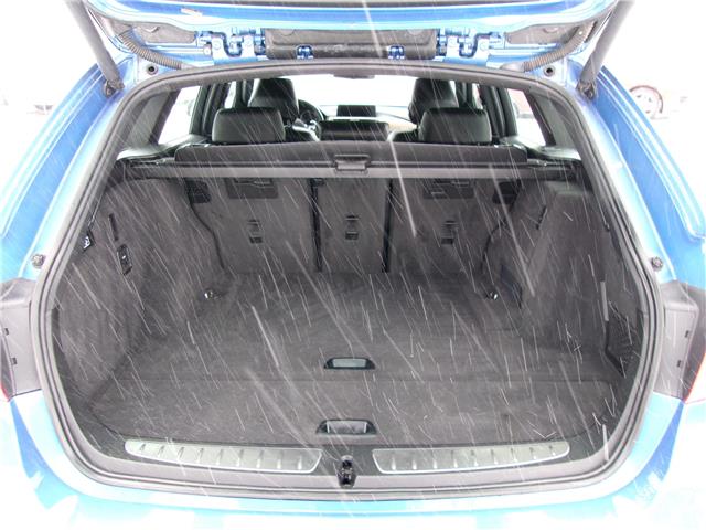 2014 BMW 328i xDrive Touring in Kitchener - Image 16 of 28