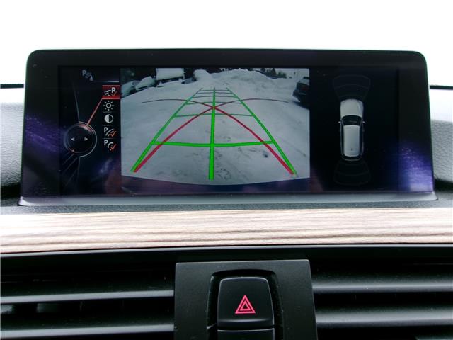 2014 BMW 328i xDrive Touring in Kitchener - Image 26 of 28