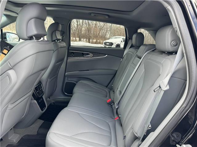 2019 Lincoln Nautilus Reserve (Stk: TR46156) in Windsor - Image 11 of 27