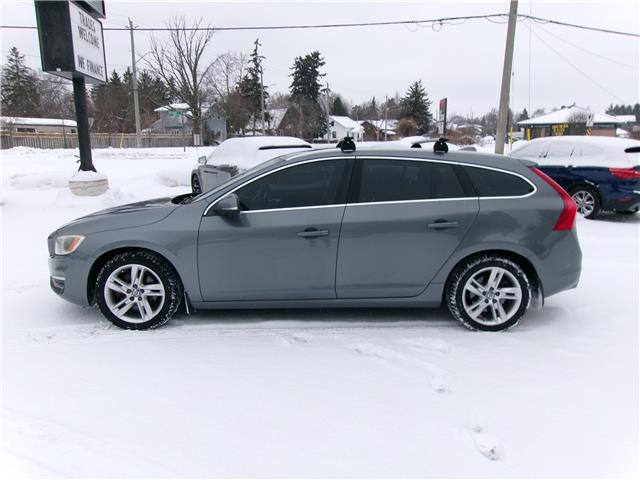 2016 Volvo V60 T5 Premier in Kitchener - Image 2 of 24 2016 Volvo V60 T5 Premier in Kitchener - Image 2 of 24
