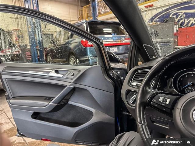 2017 Volkswagen Golf R 2.0 TSI (Stk: P7320X) in Oakville - Image 16 of 23