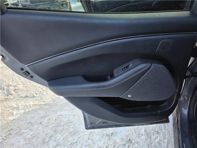 2021 Ford Mustang Mach-E Premium in Kemptville - Image 13 of 17