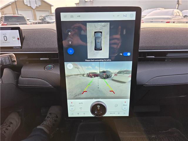 2021 Ford Mustang Mach-E Premium in Kemptville - Image 9 of 17