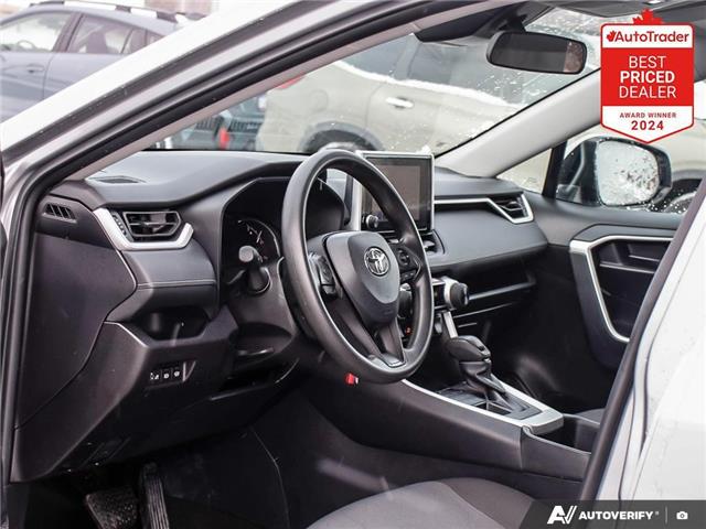 2025 Toyota RAV4 LE (Stk: U3303) in Hamilton - Image 17 of 30