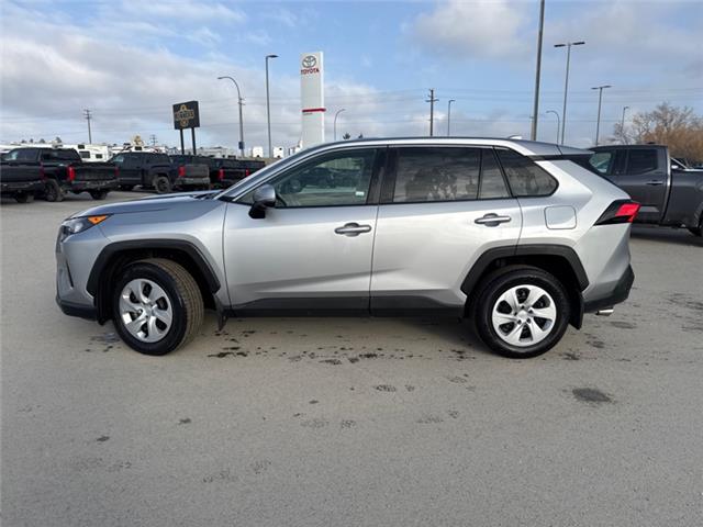 2025 Toyota RAV4 LE (Stk: C497283K) in Cranbrook - Image 2 of 20