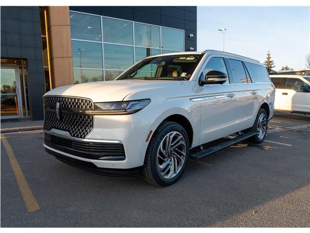 2026 Lincoln Navigator L Reserve (Stk: T-732) in Calgary - Image 1 of 23
