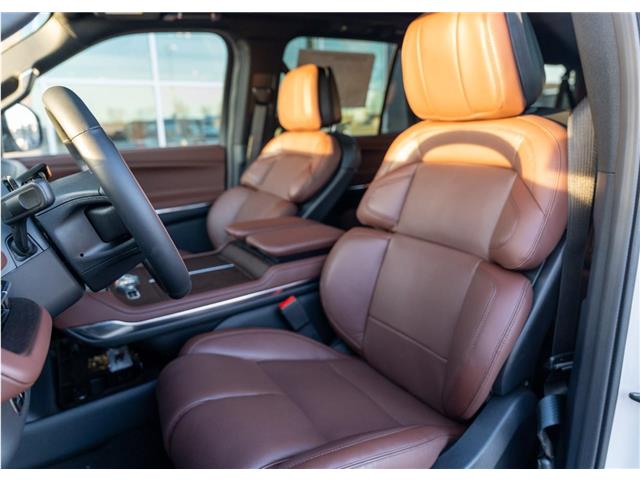 2026 Lincoln Navigator L Reserve (Stk: T-732) in Calgary - Image 11 of 23