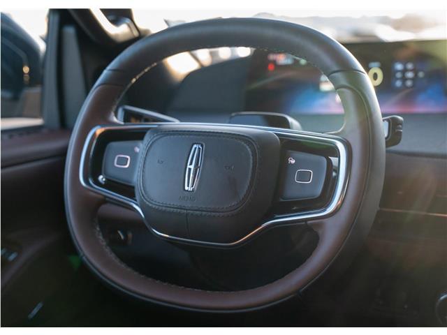 2026 Lincoln Navigator L Reserve (Stk: T-732) in Calgary - Image 12 of 23