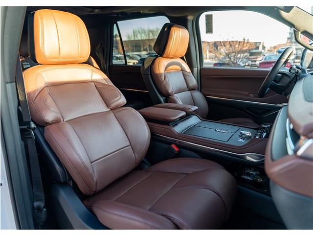 2026 Lincoln Navigator L Reserve (Stk: T-732) in Calgary - Image 19 of 23