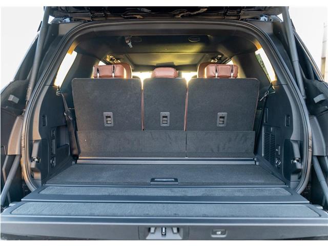 2026 Lincoln Navigator Reserve (Stk: T-726) in Calgary - Image 5 of 21 2026 Lincoln Navigator Reserve (Stk: T-726) in Calgary - Image 5 of 21