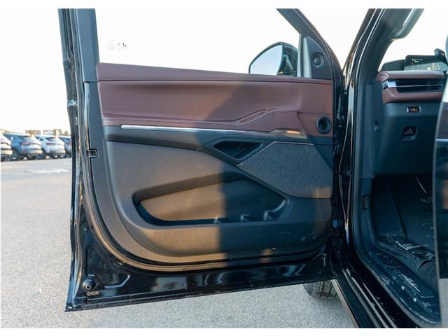 2026 Lincoln Navigator Reserve (Stk: T-726) in Calgary - Image 9 of 21 2026 Lincoln Navigator Reserve (Stk: T-726) in Calgary - Image 9 of 21