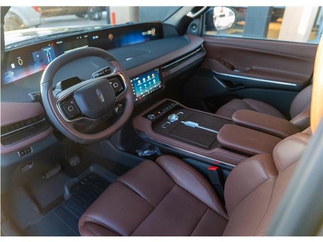 2026 Lincoln Navigator Reserve (Stk: T-726) in Calgary - Image 10 of 21 2026 Lincoln Navigator Reserve (Stk: T-726) in Calgary - Image 10 of 21