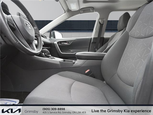 2019 Toyota RAV4 Hybrid Xle | AWD | SUN ROOF | CLEAN CAR FAX | (Stk: D5917B) in Grimsby - Image 13 of 18