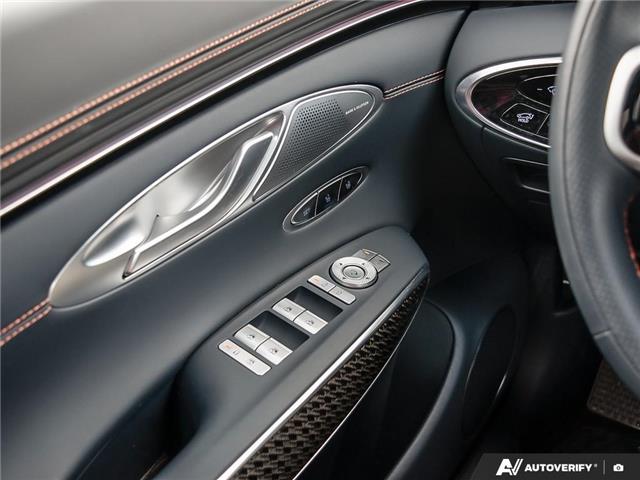 2026 Genesis GV70 3.5T Sport Quilting (Stk: 127927) in London - Image 17 of 27