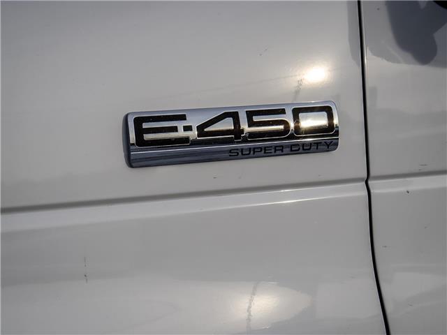 2024 Ford E-450 Cutaway Base (Stk: P23890) in Toronto - Image 9 of 11