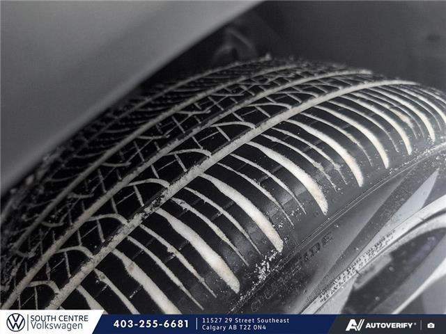 2024 Volkswagen Tiguan Comfortline R-Line Black Edition (Stk: SU7715) in Calgary - Image 7 of 24