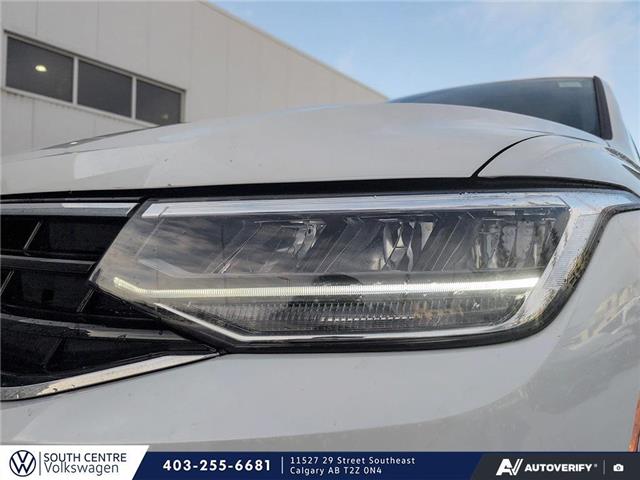 2024 Volkswagen Tiguan Comfortline R-Line Black Edition (Stk: SU7715) in Calgary - Image 8 of 24