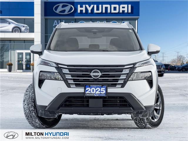 2025 Nissan Rogue Midnight Edition (Stk: 156629) in Milton - Image 2 of 24