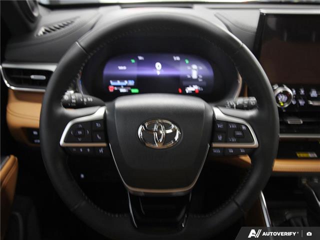 2023 Toyota Highlander Hybrid Limited (Stk: 35602) in London - Image 14 of 27