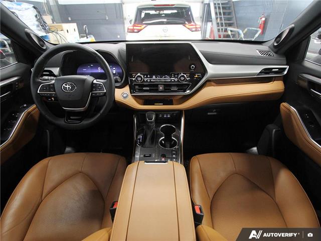 2023 Toyota Highlander Hybrid Limited (Stk: 35602) in London - Image 25 of 27