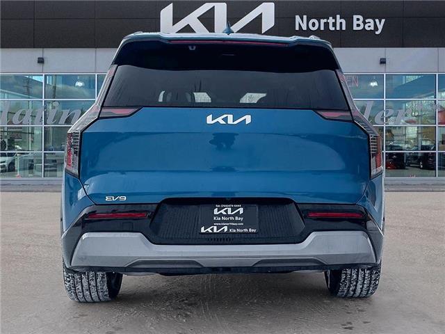 2026 Kia EV9 Land w/Premium Package (Stk: 26-060) in North Bay - Image 5 of 7