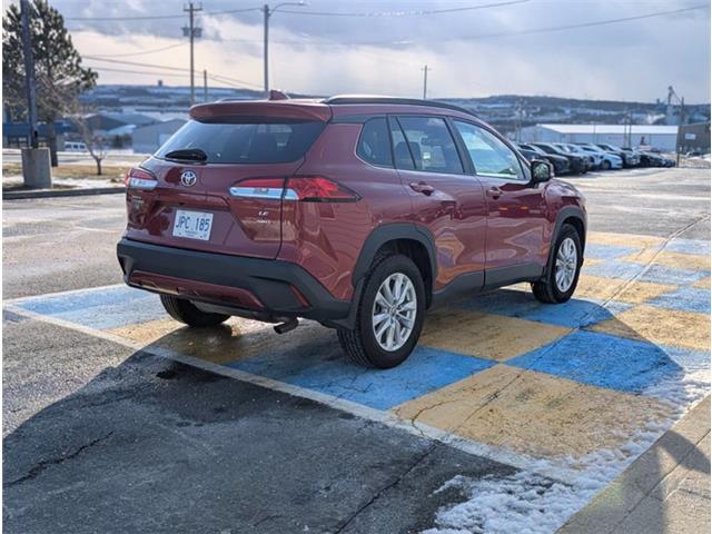 2022 Toyota Corolla Cross LE (Stk: LP1016) in Mount Pearl - Image 4 of 18
